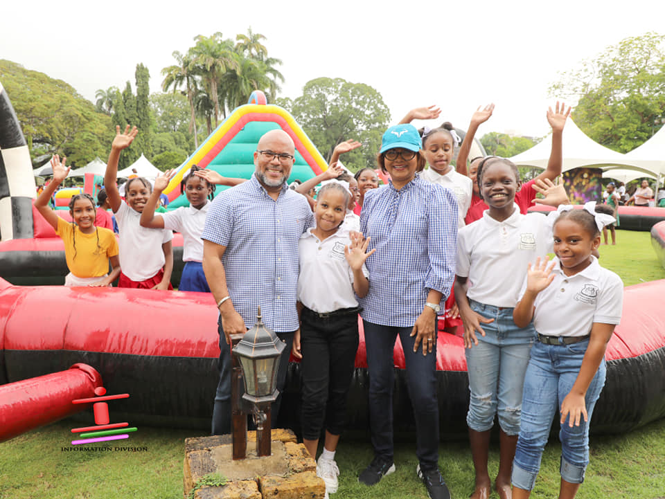 Their Excellencies Host Children’s Christmas Party