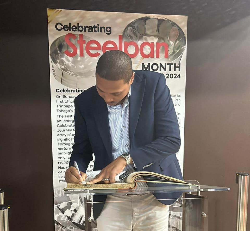 His Excellency Nigel de Freitas attends National Steelband Music Festival