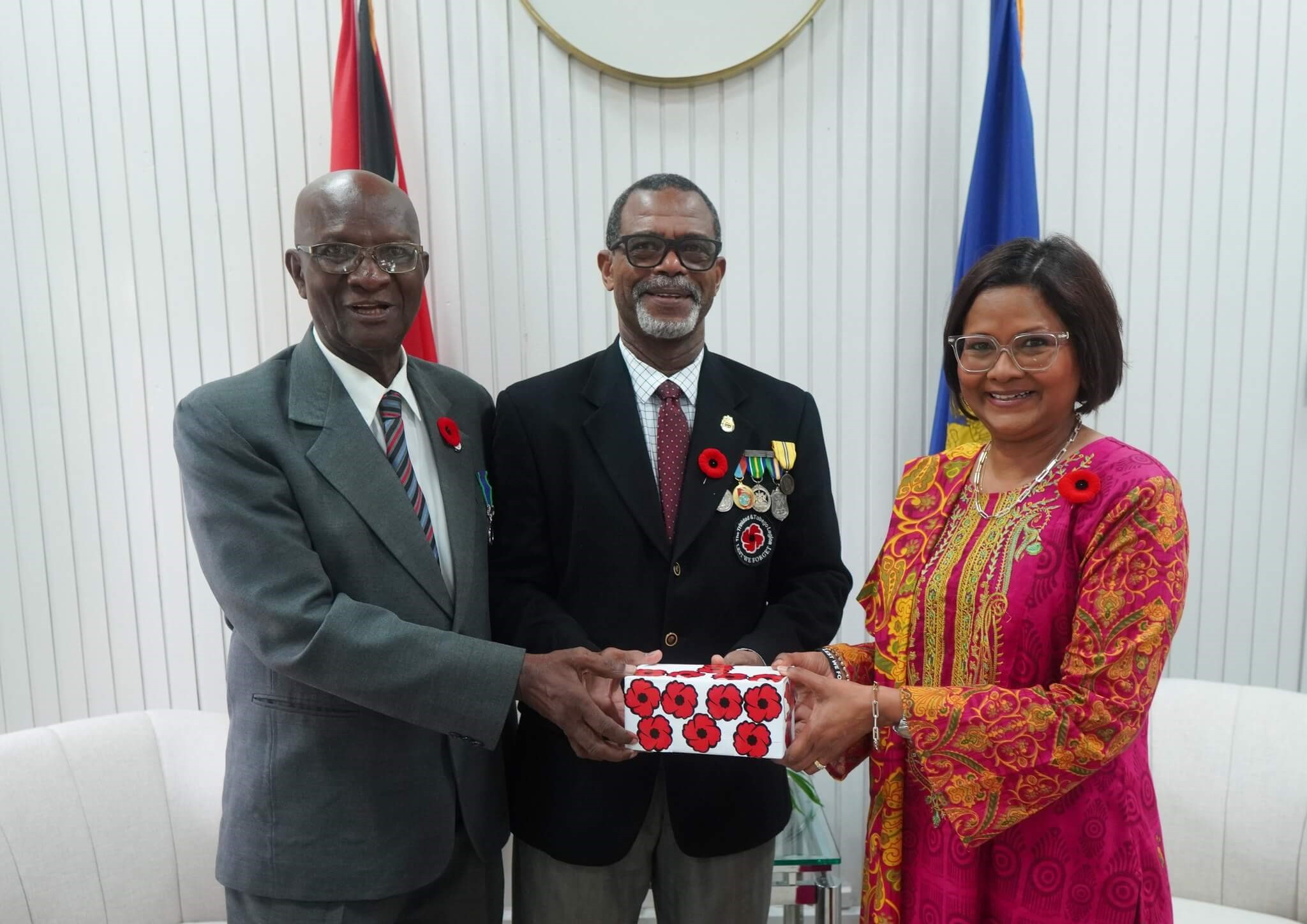 Her Excellency receives the first Poppy