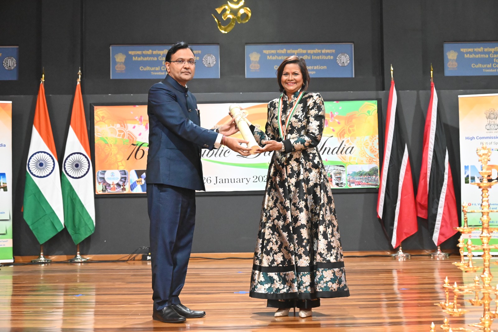 Her Excellency receives the Pravasi Bharatiya Samman Award