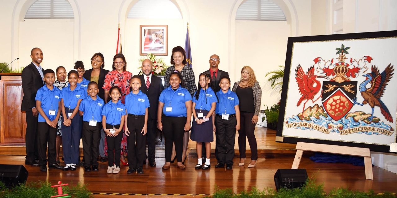 Their Excellencies receive LEGO Coat of Arms
