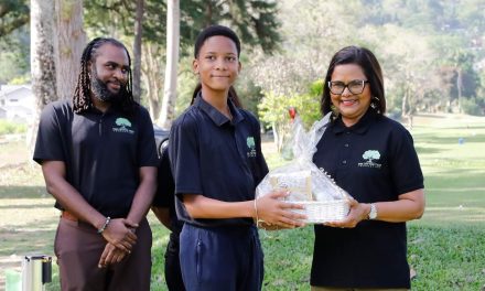 Her Excellency attends the Cotton Tree Foundation’s 21st Annual Charity Golf Tournament