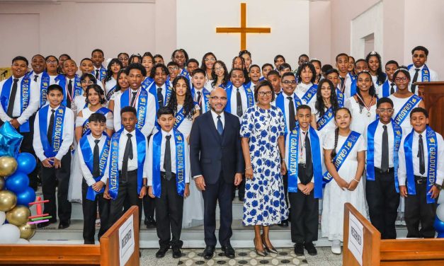 Their Excellencies attend Tacarigua Presbyterian Primary School Graduation